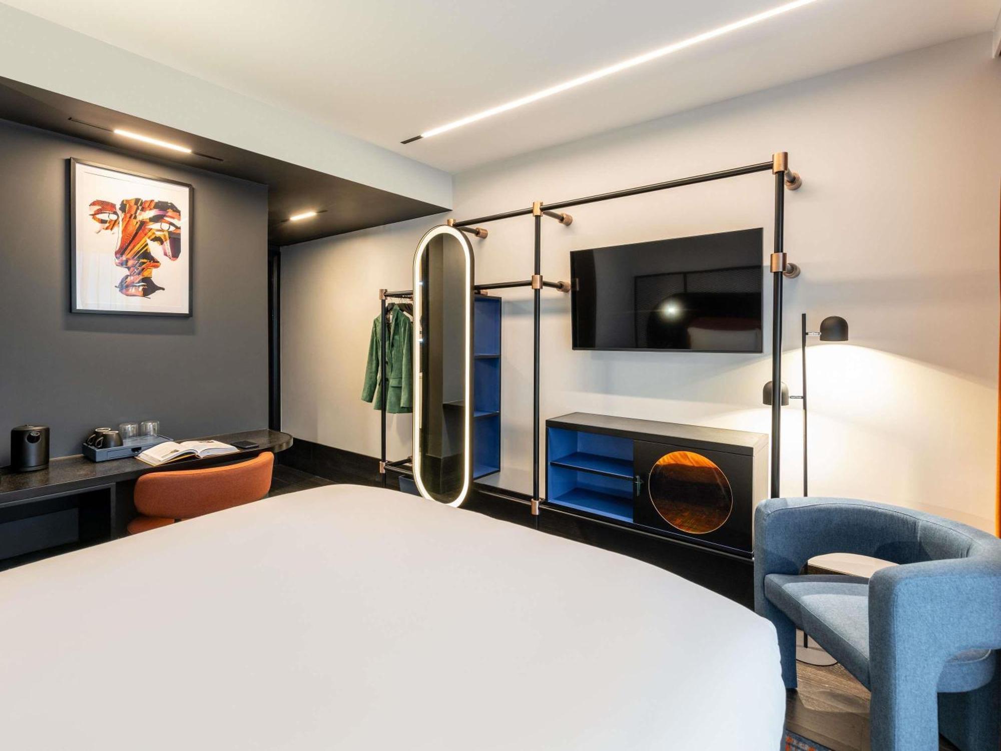 TRIBE Essential Room Atrium